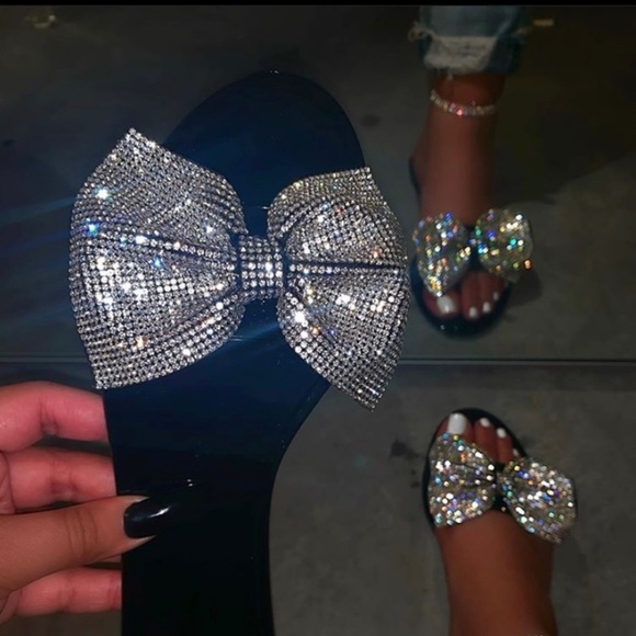 NWOT Black sole and Silver Studded Bow Liliana Sandals, size 9 - Picture 2 of 5